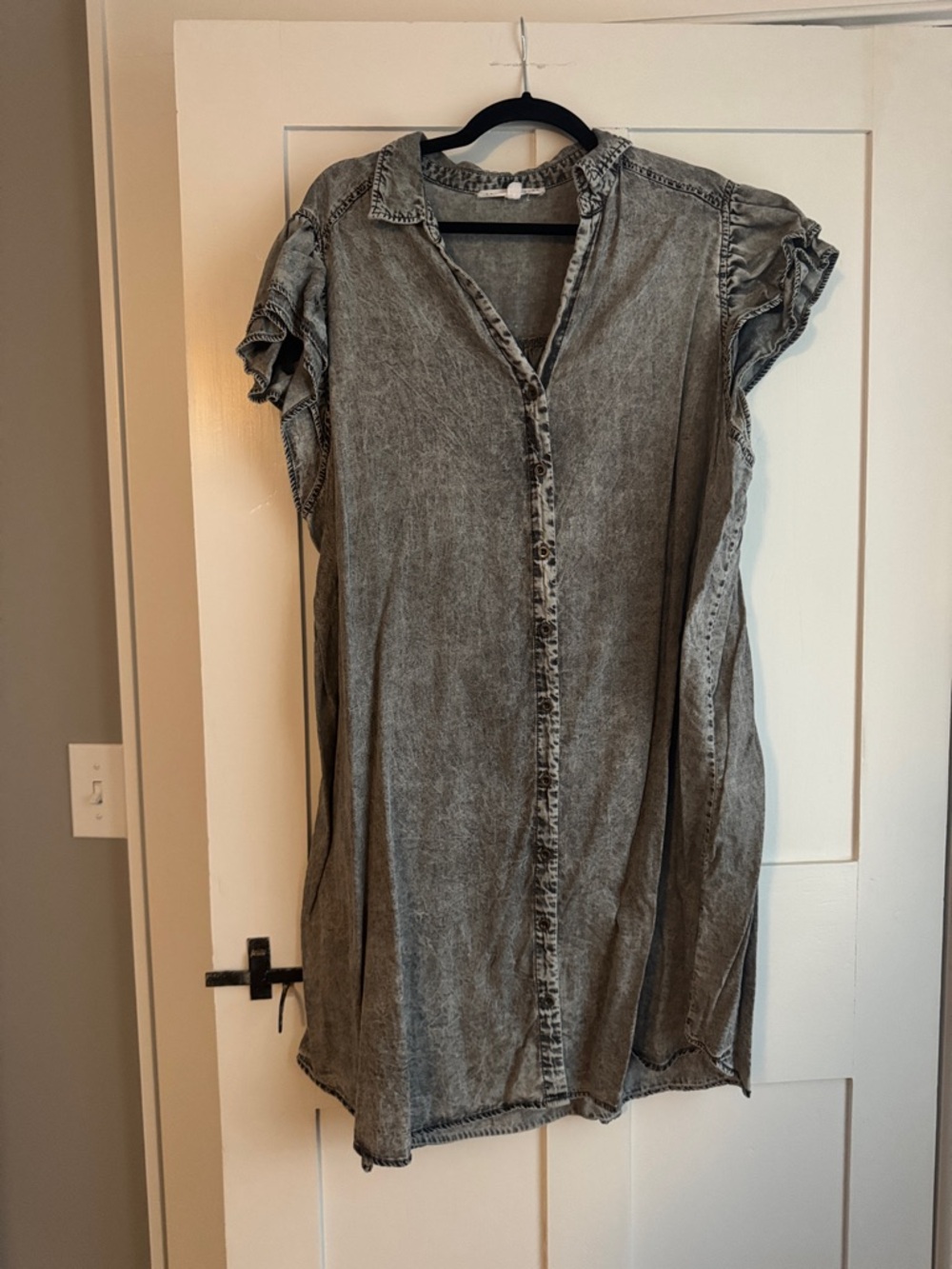 Jane and Delancey Washed Gray Button-Front Tunic